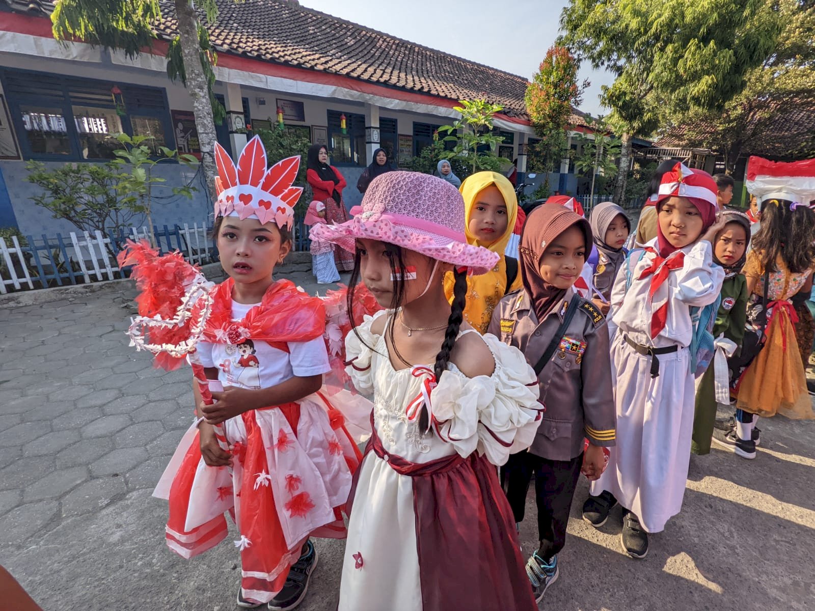 SD Negeri 1 Kalikebo mengikuti Karnaval Pendidikan